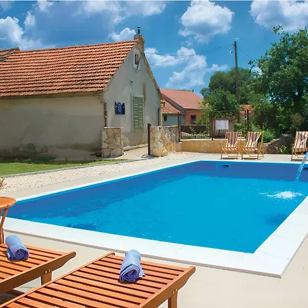 Oasis Near Krka Waterfalls Villa *