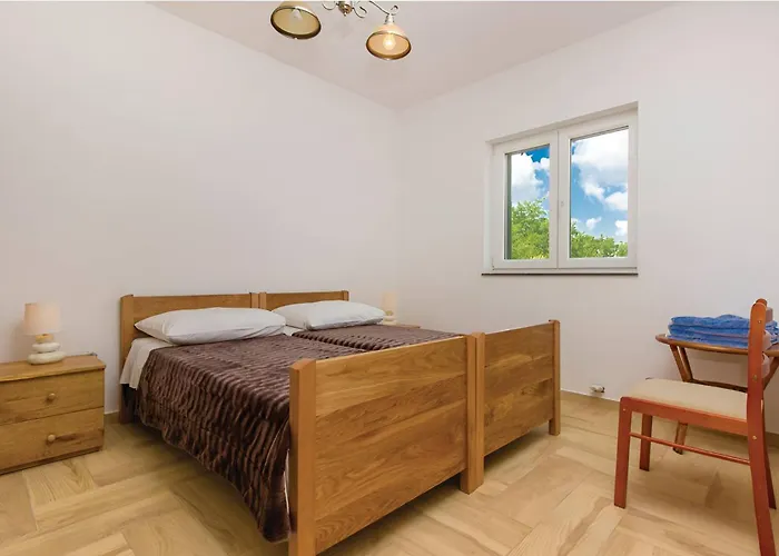 Oasis Near Krka Waterfalls וילה Drniš