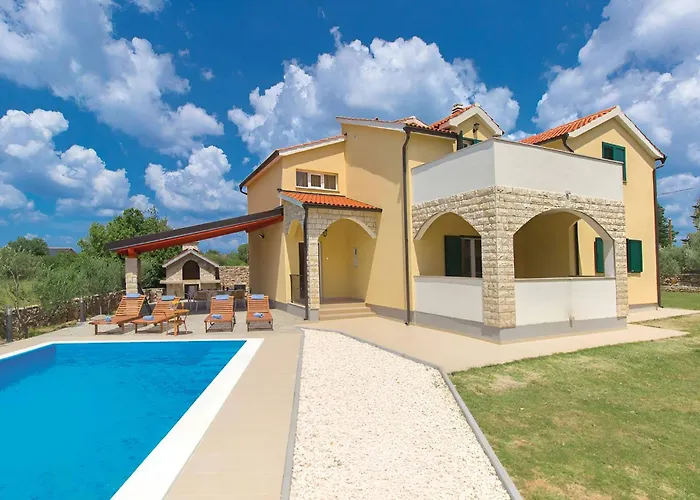 Oasis Near Krka Waterfalls וילה