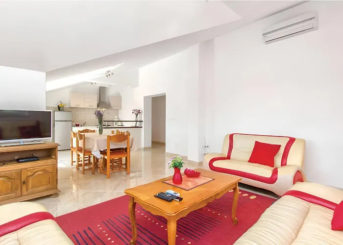 Oasis Near Krka Waterfalls וילה *